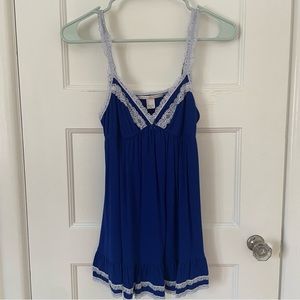 victoria’s secret blue and white lace slip
